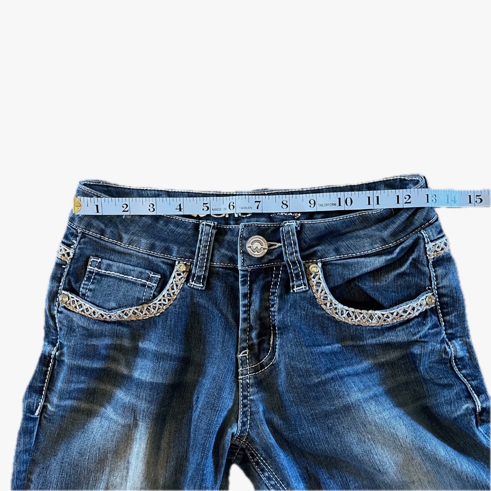 Blue Jeans - Picture 5 of 6